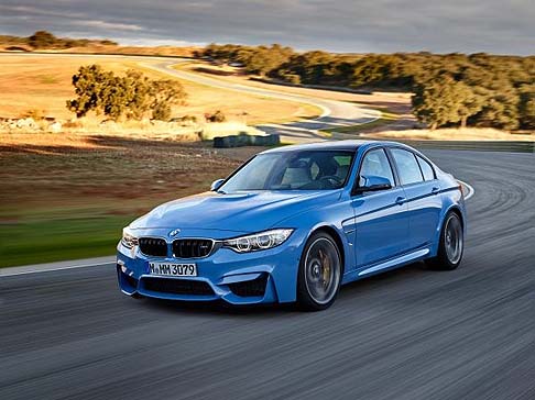 BMW - Per la prima volta, insieme al modello Coupé debutta anche la variante a quattro porte M3 berlina.  width=