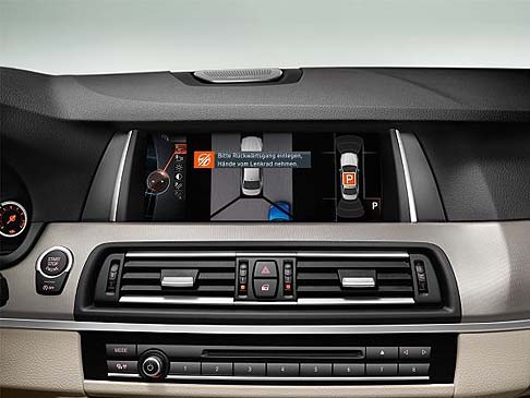 BMW - Oltre all’ingressi di nuovi modelli nella gamma, il marchio BMW introduce nuove funzionalità per il sistema ConnectedDrive. width=