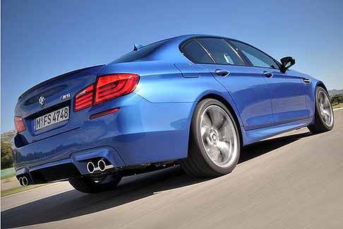BMW - BMW M5 posteriore vettura width=