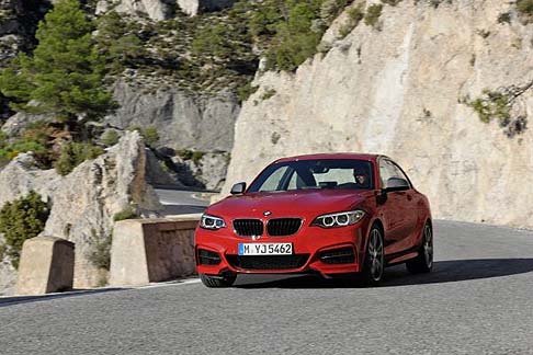 BMW - A partire dall'estate del 2014, quindi il costruttore bavarese porta il piacere di guida e l’efficienza ad un gradino ancora più alto.  width=