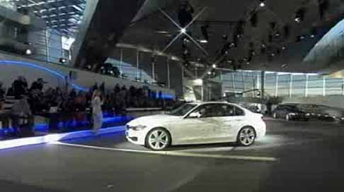 BMW - Anteprima mondiale della nuova BMW Serie 3 giuntà alla 6^ generazione width=