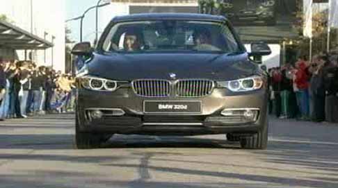 BMW - BMW Serie 320d con motore diesel da quattro cilindri, che presentano una ulteriore ottimizzazione width=