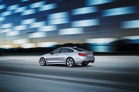 BMW - Per un look ancora più esclusivo è disponibile il programma BMW Individual, che offre degli speciali equipaggiamenti in pelle, delle vernici esterne e cerchi in lega da 19 pollici. width=