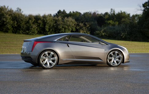 Cadillac - La nuova elettrica di GM garantisce più autonomia, risultato possibile grazie all’ampliamento della percentuale di batteria utilizzabile. width=