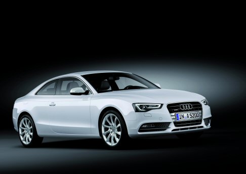 Audi - In dettaglio, il cambio a doppia frizione S tronic unisce la comodità di un normale cambio automatico alla sportività di un manuale. width=