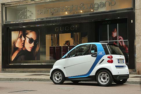Smart - L’iscrizione a car2go sarà gratis nel periodo di lancio, mentre a partire dal primo ottobre si dovranno sborsare 19 Euro.  width=