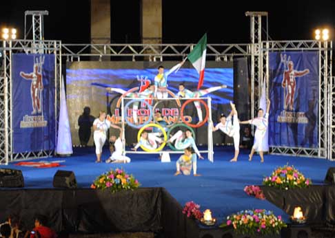 Miss Reggio Calabria - Cerchio olimpiade delle ginnaste ai Tesori del Mediterraneo a Reggio Calabria 2012 width=