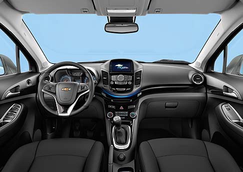 Chevrolet - Disponibili nelle tinte Summit White, Honey Mellow Yellow, Bluebell Blue, gli esterni e gli interni della Spark Bubble sono caratterizzati da elementi estetici e stilistici originali. width=