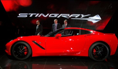 Chevrolet - Oltre all’innegabile potenza, la vettura, in grado di competere con le più blasonate sportive presenti attualmente sulla scena, si distingue per lo stile, che si avvale di soluzioni estetiche innovative, e di una grande leggerezza.  width=