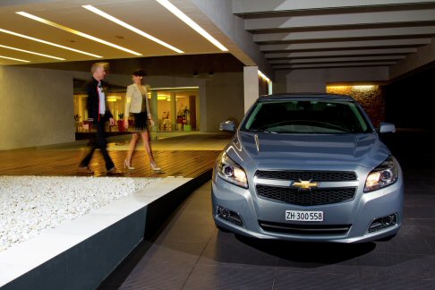 Chevrolet - Le linee slanciate di Malibu si accompagnano a un’elevata efficienza aerodinamica.  width=