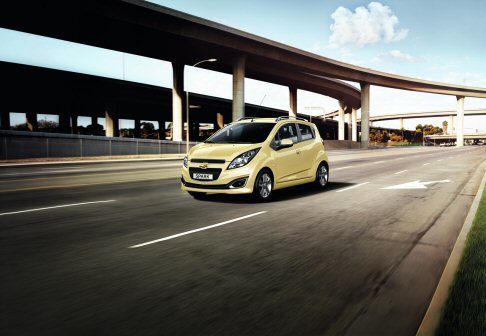 Chevrolet - I riflettori saranno indiscutibilmente puntati sulla debuttante Chevrolet Trax, suv compatto che mira ad ottenere ampi consensi nella sua categoria di appartenenza. width=