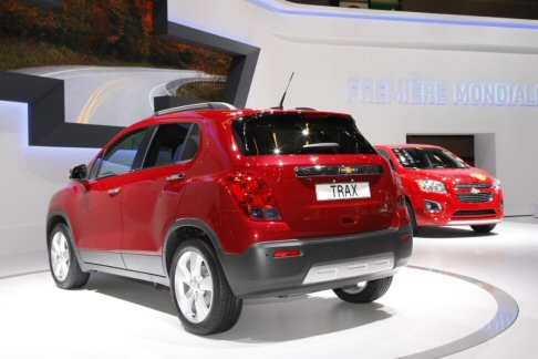 Chevrolet - Sulla Trax saranno presenti Controllo Elettronico della Stabilità (ESC) con assistenza alla partenza in salita Hill Start Assist (HSA), Controllo della Trazione (TC). width=