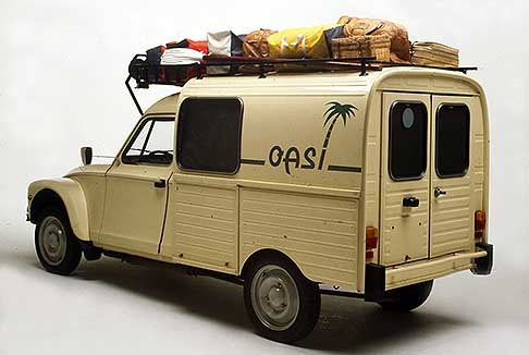 Citroen - L’Acadiane disponeva di un motore specifico, derivato da quello della Dyane e denominato AYU