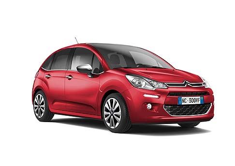 Citroen - Tra i dettagli dedicati alla vanità troviamo uno specchietto di cortesia portatile, studiato per essere collocato nella console centrale. width=