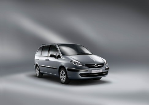 Citroen - Disponibili nel pack di dotazioni una nuova finitura Nero Onyx denominata Black Pack, che sottolinea la personalità del veicolo width=