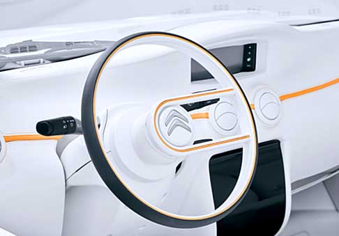 Citroen E-Mehari styled by Courrèges