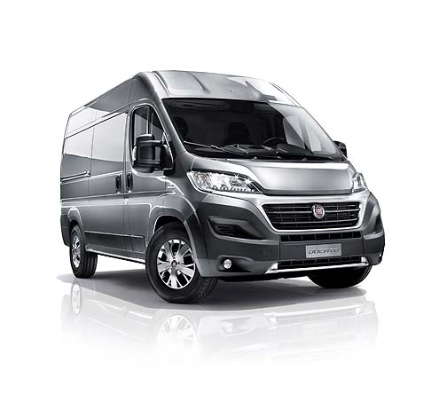 Fiat - Per quanto riguarda, invece, il nuovo Fiat Ducato, la sesta generazione del best seller di Fiat Professional propone uno stile aggiornato. width=
