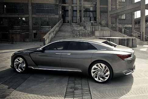 Citroen - Citroen DS9 fiancata laterale width=