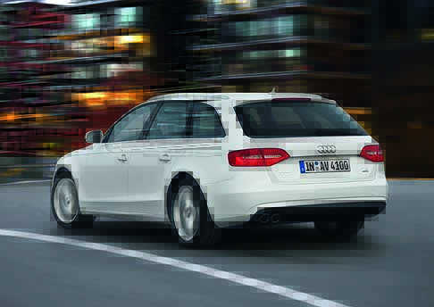 Audi - Commercializzazione Audi A4 Avant posteriore vettura width=