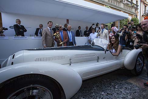 Alfa Romeo - Autentica outsider dell'evento, la Mini Superleggera Vision Concept realizzata in collaborazione con la Carrozzeria Touring, ha sorpreso per la sua classe e stile. width=