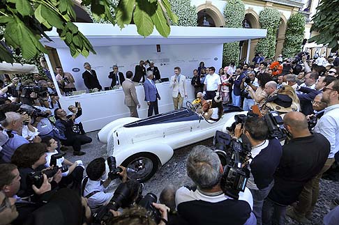 Alfa Romeo - Il giusto riconoscimento va soprattutto alla storia di Alfa Romeo che nell’arco della sua lunga vita produttiva ci ha saputo regalare modelli dall’incontestabile fascino, in grado di resistere allo scorrere inarrestabile del tempo.  width=