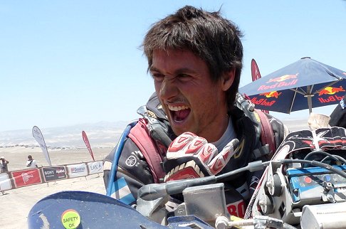 Moto Yamaha - Dakar 13^ tappa - tracciato Nazca - Il vincitore di ogii nelle Bike con Helder Rodrigues su moto Yamaha WRF 450 del Team Yamaha Racing width=