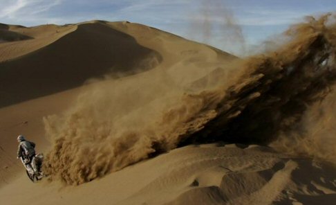 Dakar 2012 - I tre giorni di avvicinamento alla partenza del rally, che coinvolgerà anche quest’anno il Sudamerica, con le quattordici tappe che attraverseranno Argentina, Cile e Perù, alimentano l’ansia degli appassionati. width=