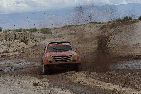 Dakar 2013 - Dakar 2013 8° stage veicolo n.308 driver Sousa Carlos e Ramalho Miguel su Great Wall width=