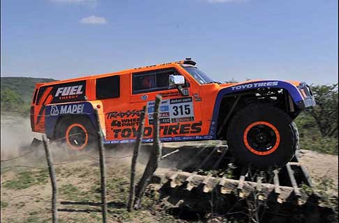 Dakar 2013 - Dakar 2013 9^ tappa con il fuoristrada Hemmer H3 per il Rally che và da San Miguel de Tucuman a Cordoba in Argentina width=