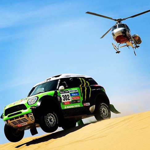 IV Tappa Dakar - Dakar 2013 4^ tappa Nazda - con la Mini 4 All Racing ed elicottero width=