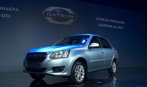 Datsun - Datsun onDO,insieme alla nuova berlina Datsun miDO, sono le brillanti protagoniste dello stand Datsun. La prima sarà commercializzata a partire da settembre prossimo, mentre la Datsun miDO giungerà negli showroom all'inizio del 2015. width=