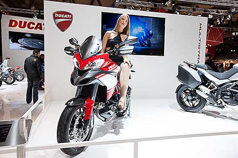 Ducati - Ducati Multistrada e girl alla Fiera di Milano Eicma 2012 width=