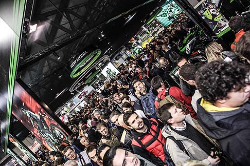 Kawasaki - Nel Green Planet ci sarà posto, invece, per la mobilità sostenibile, vista dalla parte dei veicoli elettrici. width=