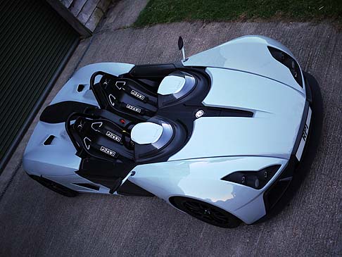 Elemental Motors - Ideata, progettata e costruita da un team con esperienza decennale nel settore della Formula Uno e delle Supercar, Elemetal RP1 porta il concetto di una vettura “street legal” nel 21esimo secolo. width=