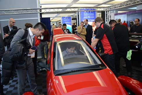 Elio Motors - La propulsione si affida al motore 0.9 litri a 3 cilindri che consente uno scatto da 0 a 96 km/h in 9.6 secondi e raggiunge la velocità massima di 160 km/h.