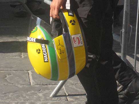 Bruno Senna - Casco di F1 del pilota Bruno Senna width=