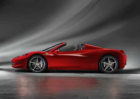 Ferrari - Supercar Ferrari 458 spider che verrà presentata al Salone di Francoforte width=