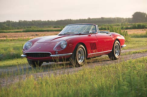 Ferrari -  La febbre rossa sembra non conoscere mai fine e lo dimostra il fatto che il Cavallino, nella kermesse d’Oltroceano di Pebble Beach, segna un altro punto a suo favore grazie ad un’asta benefica. width=