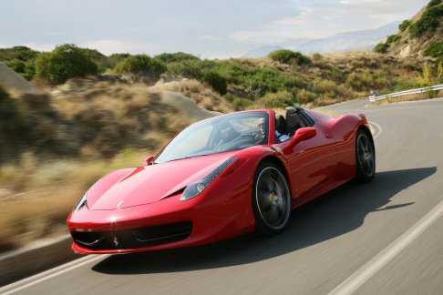 Ferrari - Appuntamento da giovedì 28 a sabato 30 giugno, a bordo dei modelli Ferrari più recenti, per oltre 100 clienti del Cavallino provenienti da tutto il mondo. width=