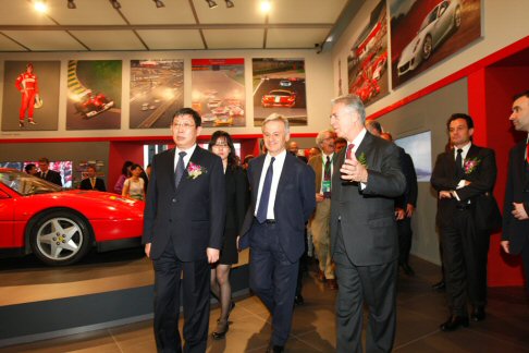 Ferrari - “Per milioni di persone in tutto il mondo la Ferrari è uno dei simboli della cultura italiana”, – ha dichiarato Piero Ferrari. width=