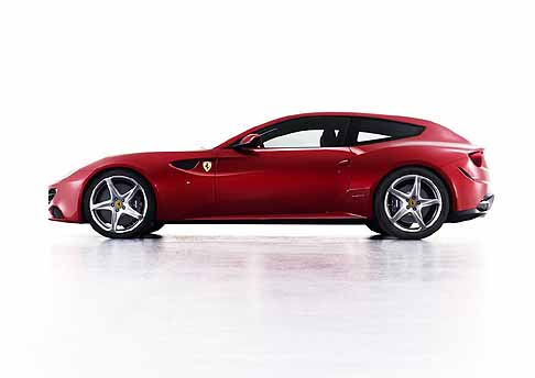 Ferrari - 01 - Ferrari FF Scuderia Rosso Corsa width=