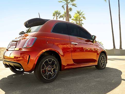 Fiat - A richiesta 500 Cattiva può essere dotata di impianto frenante sportivo con pastiglie speciali e dischi anteriori maggiorati.  width=