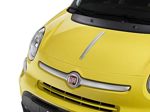 Fiat - Un altro contenuto che Mopar dedica ai clienti delle 500L Trekking e della nuovissima 500L Living è la Telematic Box, una centralina elettronica capace di registrare i dati relativi allo stile di guida del conducente. width=