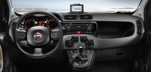 Fiat - Il design moderno di Panda Van coniuga dinamicità e compattezza con la solidità e la robustezza di un mezzo di lavoro.  width=