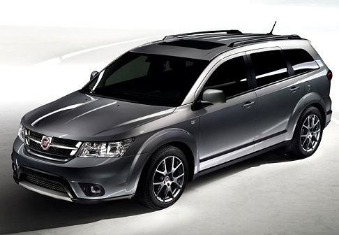 Fiat - Suv Fiat Freemont. Prime immagini del crossover Fiat Freemont width=