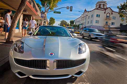 Fisker Automotive - Auto elettrica Fisker Karma 2012 per il mercato americano width=