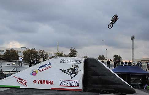 Freestyle - Fly viper Motocross Freestyle al Metitteranea Show Motors width=