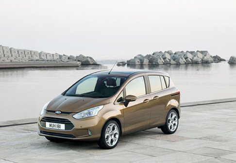 Ford - Si parte da 16.250 euro, per il monovolume compatto, prezzo valido per la versione a benzina per tutta la fase di lancio.  width=