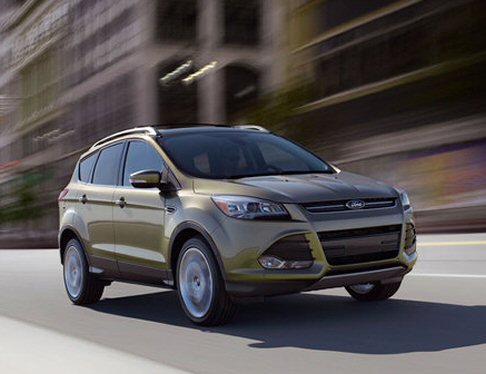 Ford - Più efficiente dal punto di vista aerodinamico, grazie alla presenza di una griglia di raffreddamento ad apertura selettiva, il suv compatto offre in dotazione il nuovo sistema infotelematico MyFord Touch width=