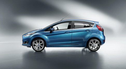 Ford - L’infotainment si affida al sistema MyKey, che consente, tramite una speciale chiave programmabile, di impostare i limiti per la velocità massima e il volume dello stereo.  width=